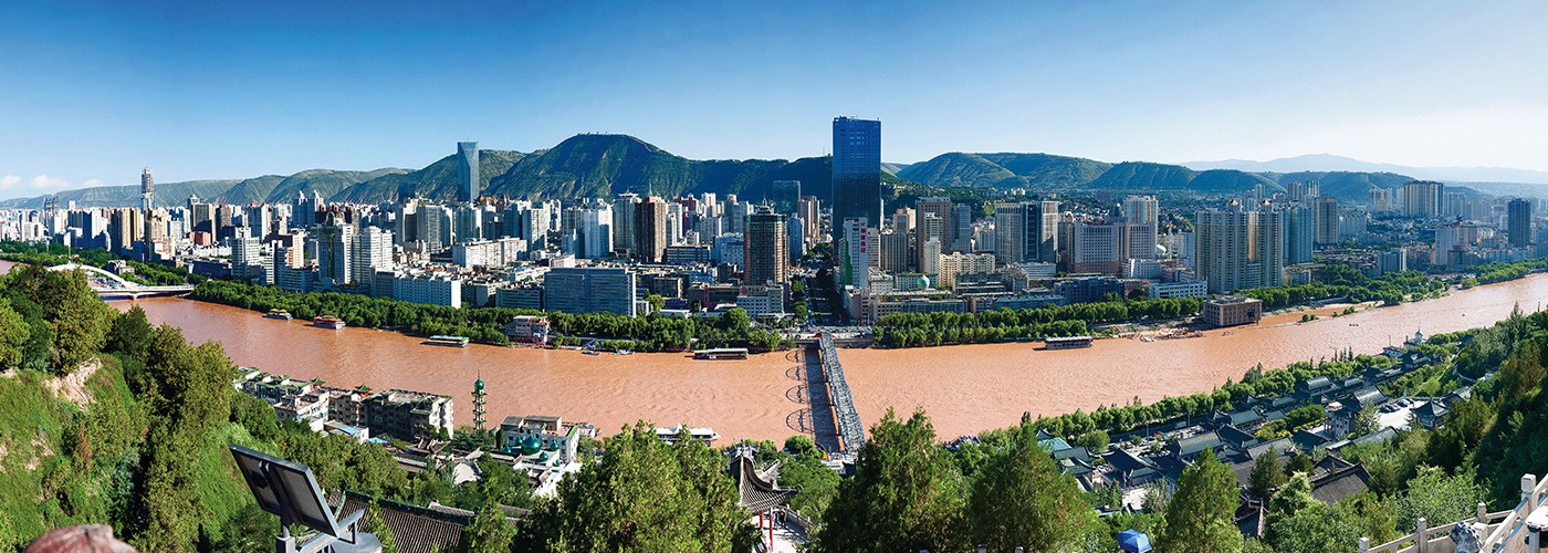 創(chuàng)建優(yōu)質(zhì)精品工程，營(yíng)造綠色生態(tài)環(huán)境