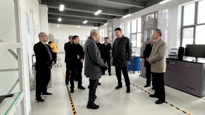 陳一夫調研西部工程檢測研發(fā)基地